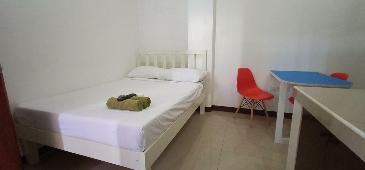 Clark-Pad Inn, Angeles City Kültér fotó